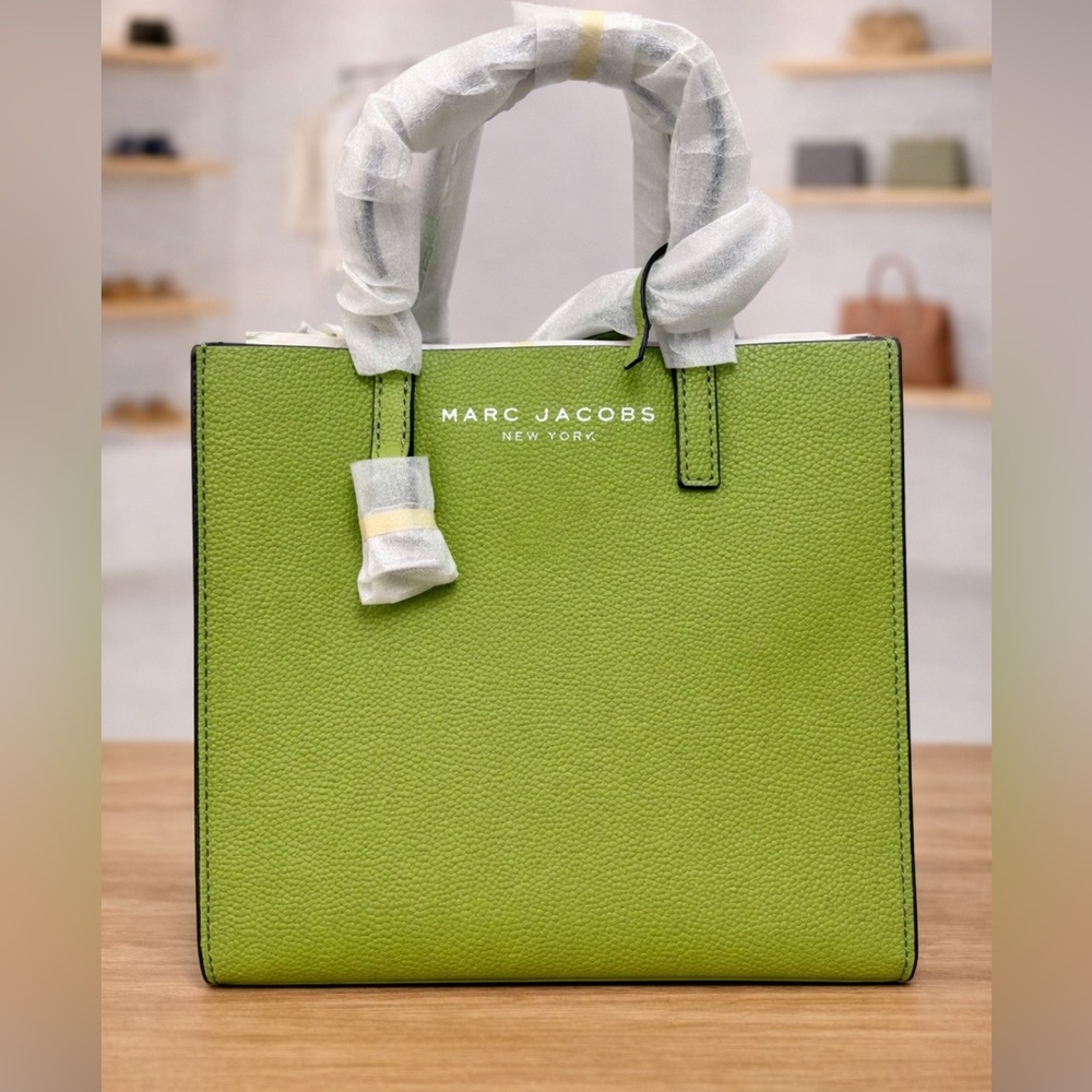 Marc Jacobs Green Pebbled Leather Tote Bag NWT
Easter Bag